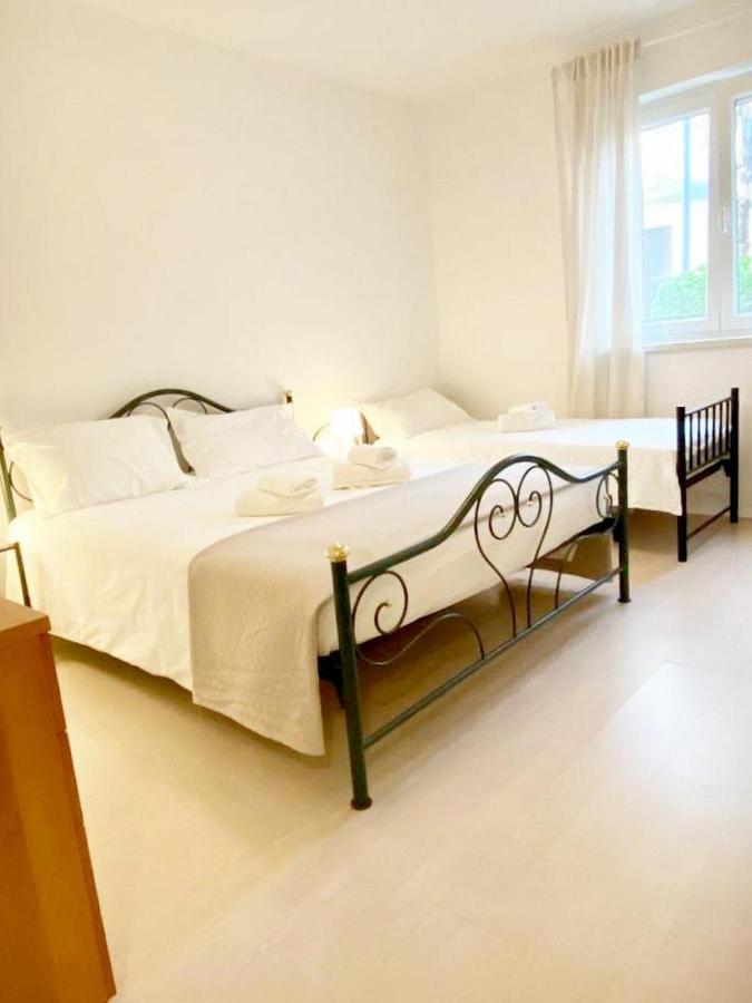 Villa Ortensie Apartments Funtana Esterno foto